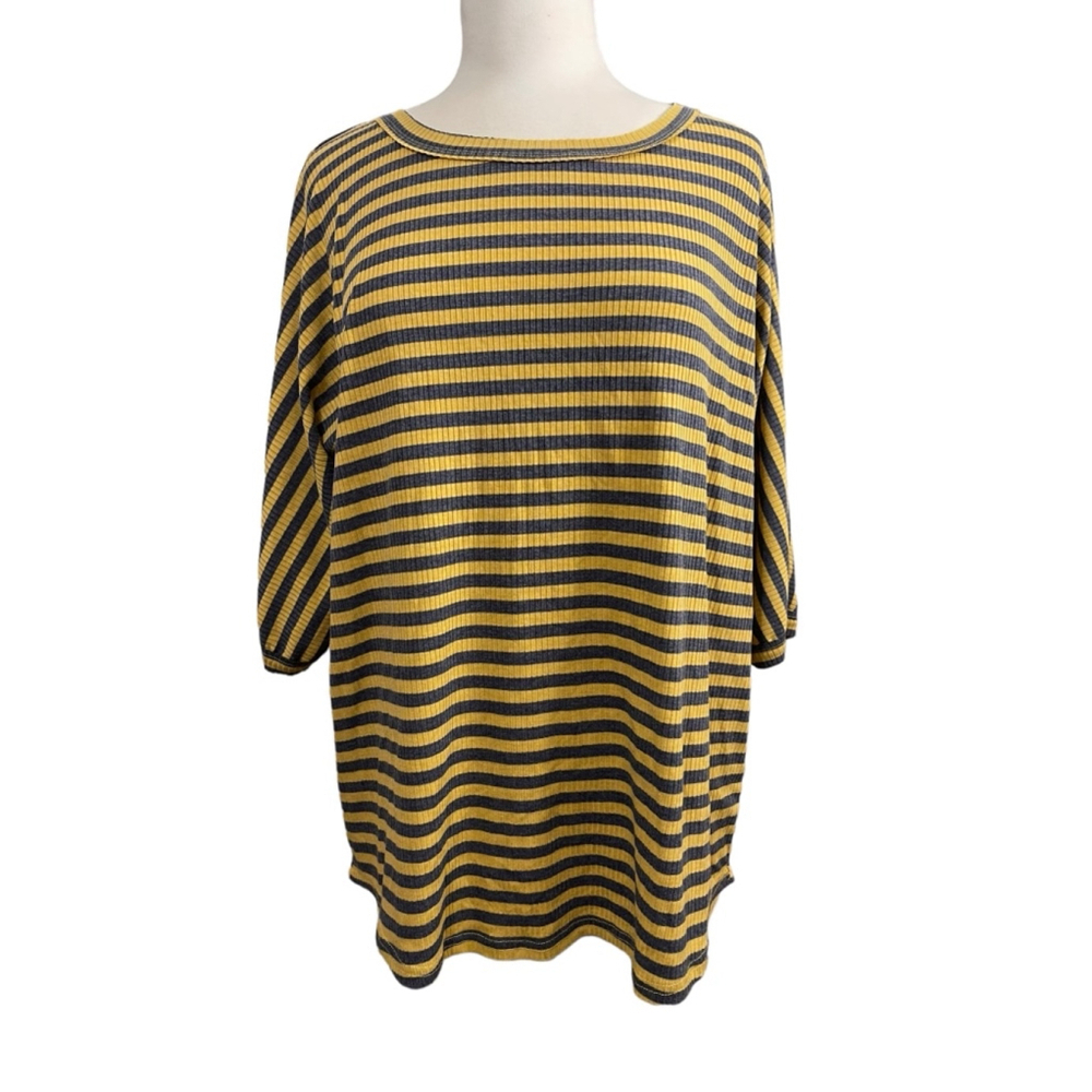 Women's Oversized Umgee Shirt Size S